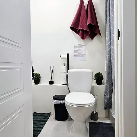 Airport & Station Apartament *
