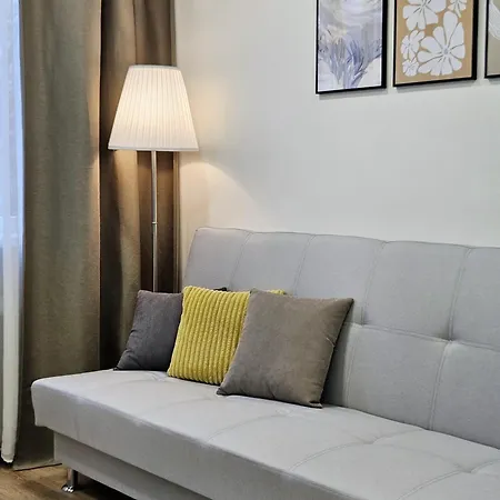 Apartament Airport & Station *