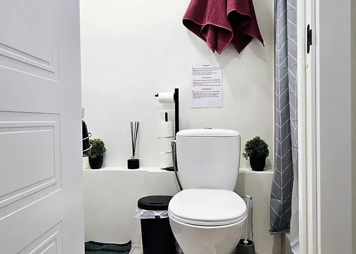 Airport & Station アパート *